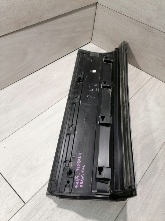 фото №9, Evoque ii молдинг дверь правая зад k8d2-274a48-b