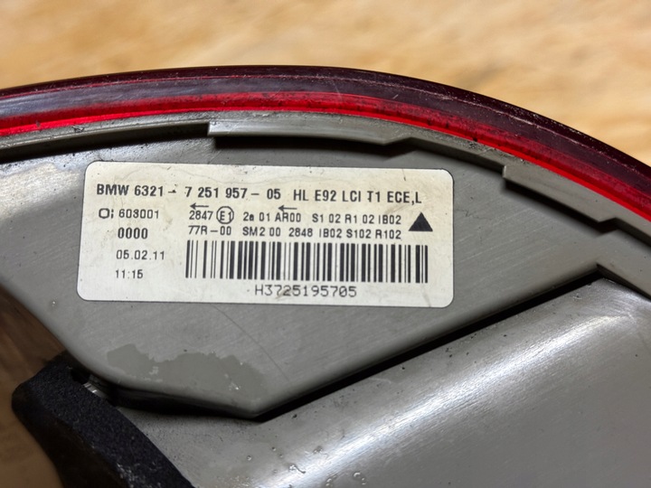 фото №16, Bmw 3 купе e92 рестайлинг 10r- комплект лампа зад левая правая w крыло + крышка багажника led