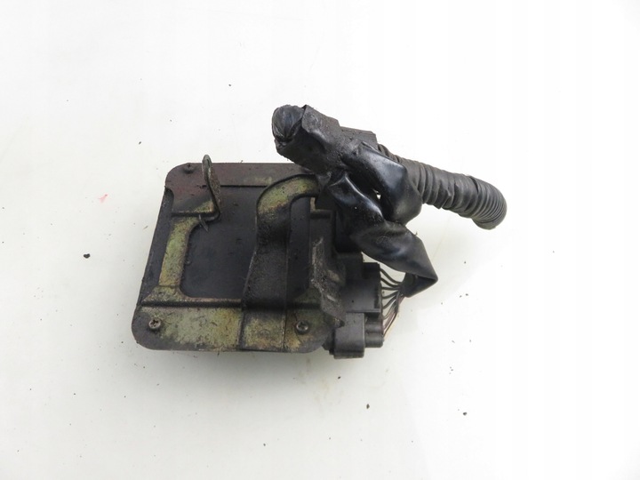 фото №5, Блок керування насоса toyota avensis ii t25 2.0 d-cat 8987120050 1310001260