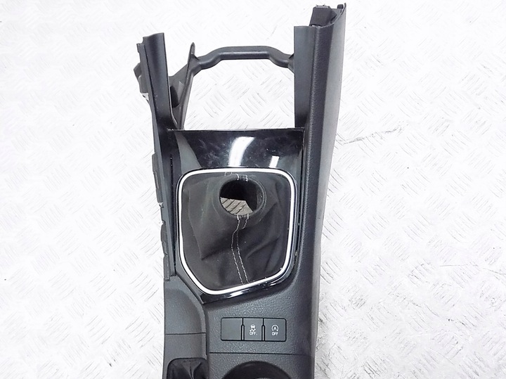 фото №6, Подлокотник туннель - toyota auris ii 15-18 eu