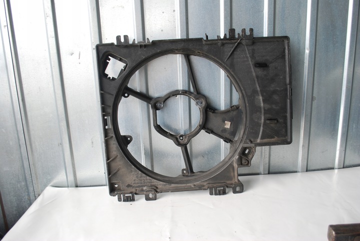 фото №8, Корпус вентилятора nissan note 1.4b 1831443000