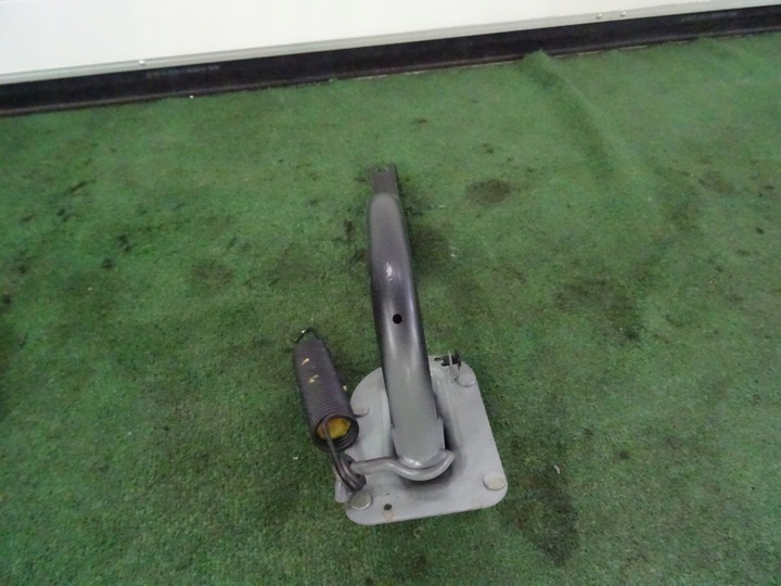 фото №5, Петлі кришки bmw e60 чорний sapphire комплект