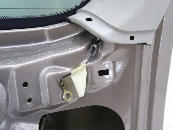 фото №10, Nissan note e11 рестайлинг 09-12 крышка зад задняя багажника стекло kpl c30 c30g