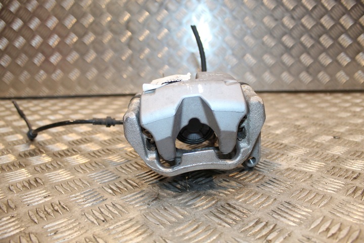 фото №9, Bmw g01 g30 суппорт тормозной зад 6870575 6870576