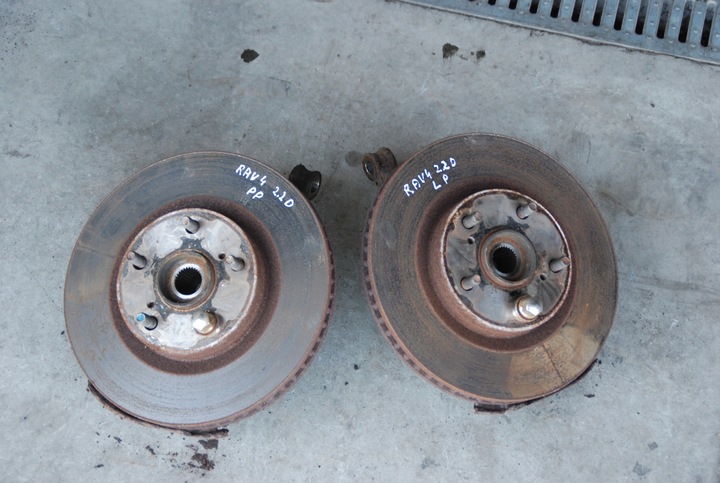 фото №1, Toyota rav4 2.2 поворотный кулак ступица перед p / l 07r