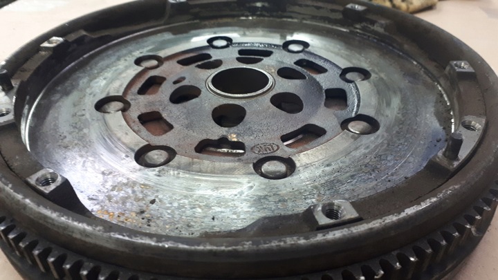 фото №2, Vw golf 5 2.0 fsi колесо двухмассовый двухмассовый маховик исправные