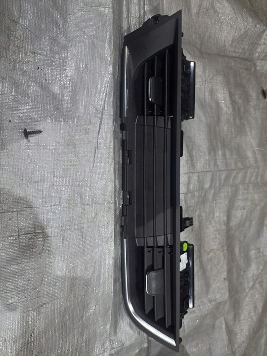 фото №1, Renault zoe ii решётка воздуховод 681041212r