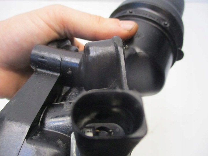 фото №11, Корпус фильтра масла audi a4 b7 2.0 tfsi