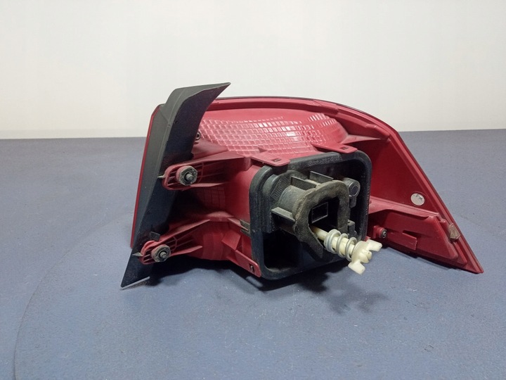 фото №4, Vw passat b7 sedan лампа зад левая задняя наружная 3ae945095f