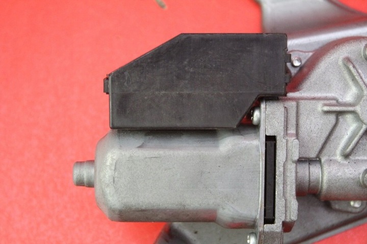 фото №7, Моторчик дворники зад 85130-0d080 toyota yaris 3 iii 5d hb 10-14