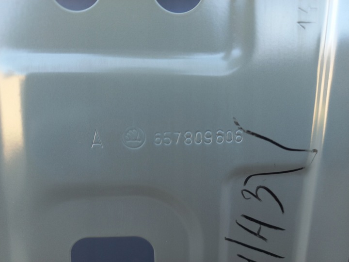 фото №5, Skoda scala 657 порог стойка правые 19-24