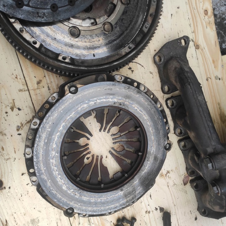 фото №9, Сцепление колесо прижим 1.8t golf iv bora octavia i leon i a3 8l 038141025p