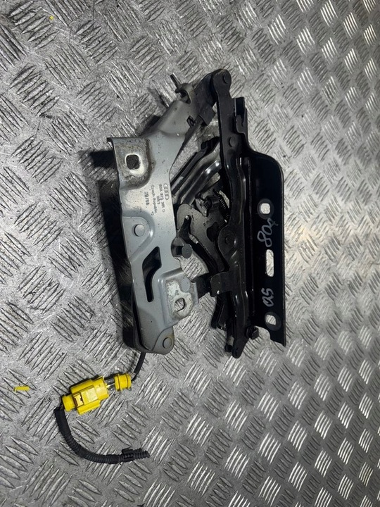 фото №1, Audi q5 80a петля капота левый з nabojem 80a823301d ly9t