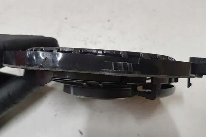 фото №7, Динамик передних левых дверь peugeot 308 sw 9803506480 1.6l дизель 68kw