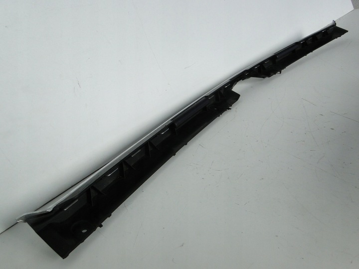 фото №5, Mercedes v клас 447 w447 планка хром nad решітка радіатора