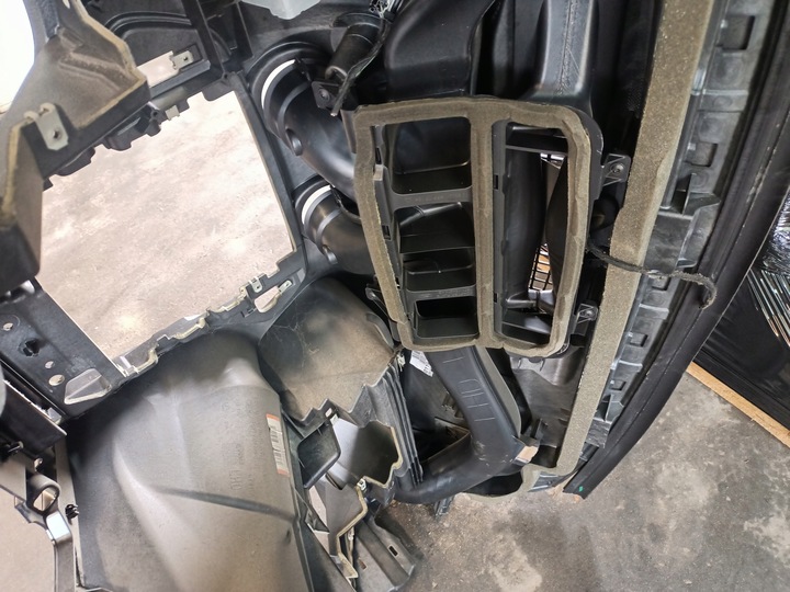 фото №15, Mondeo mk4 07-14r консоль панель капот европа