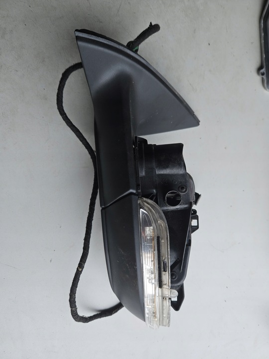 фото №1, Le зеркало наружный vw passat 3c0957933a 9 контактов