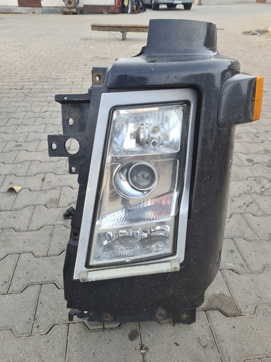 фото №2, Фара лампа панель кріплення фар лівий volvo fh fm 9 12 13