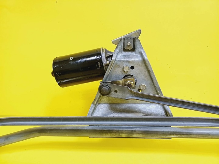 фото №7, Механизм моторчик дворник перед volvo 460 nr130