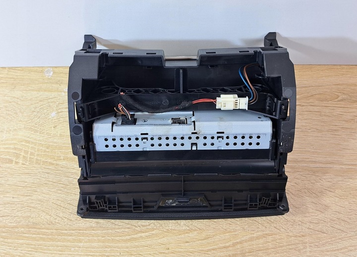 фото №4, Mercedes w204 дисплей экран бардачок a2048204297 #