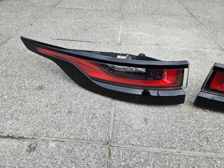 фото №1, Лампы зад land rover velar usa