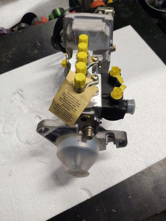 фото №14, Насос впрыскивающий bosch 0400195001 mercedes 2.5d a6050700401