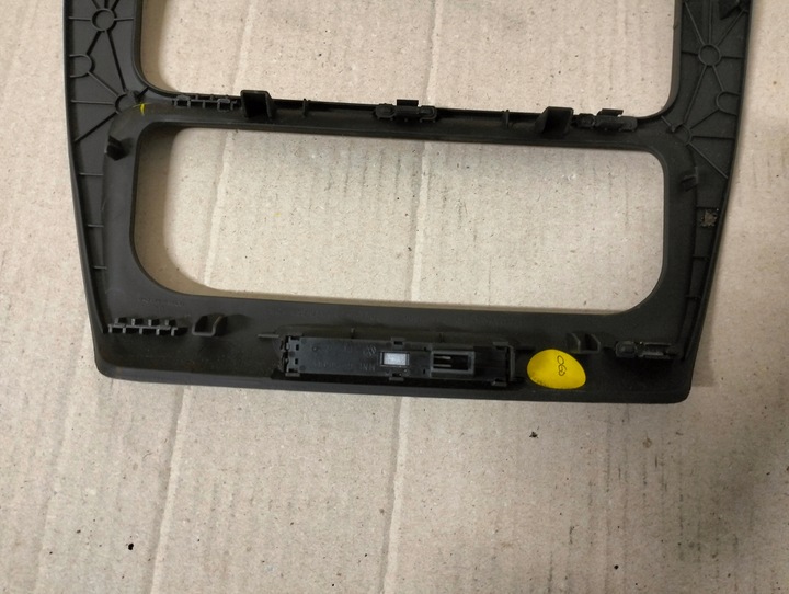 фото №5, Vw jetta vi 5c6 рамка радио панель кондиционера 5c6858071a