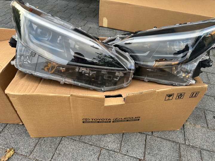 фото №11, Лампы toyota yaris cross 21- лампа полный led левая правая 0d-314