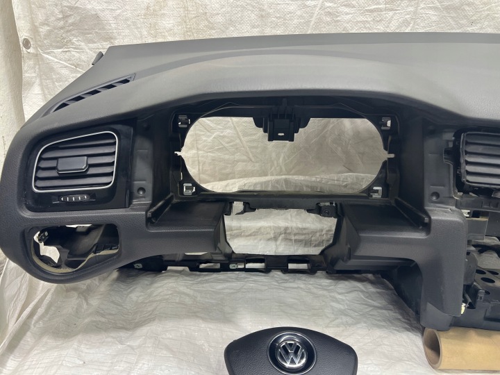 фото №8, Vw golf vii консоль торпедо подушка  подушки ремені org