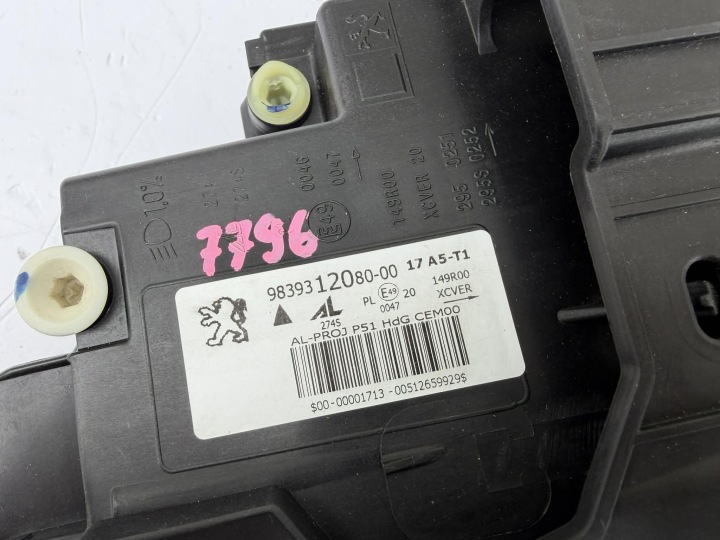 фото №11, Peugeot 308 iii t10 фара права перед передня matrix нова oem номер 7796