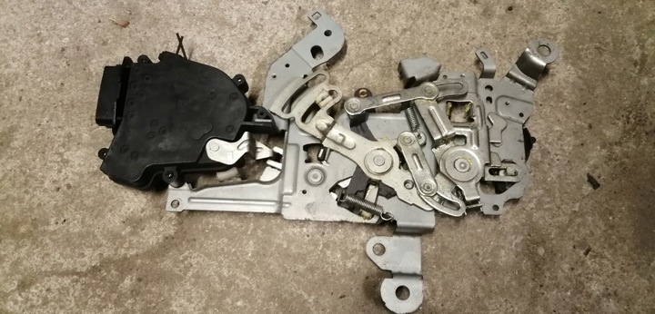 фото №1, Mazda 5 05-10 замок двері лівий зад 6 pin