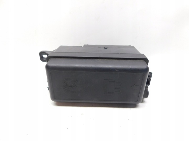 фото №1, Блок запобіжників 9213372 - mini cooper r55 r56 r57 r58 r60 r60 r61