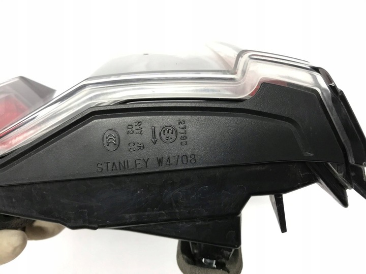 фото №12, Subaru legacy outback 2021- лампа задня права зад w кришка багажника led stanley w4708