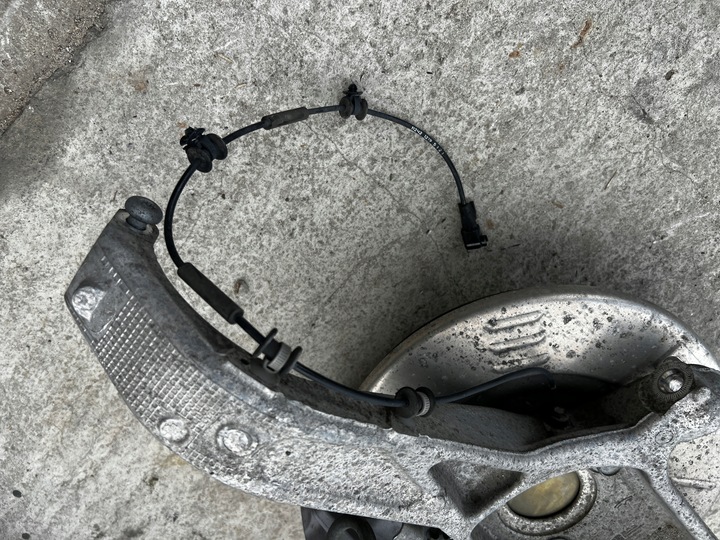 фото №8, Поворотна опора супорт диск гальмівна перед лівий tesla модель 3 дорестайлінг rwd