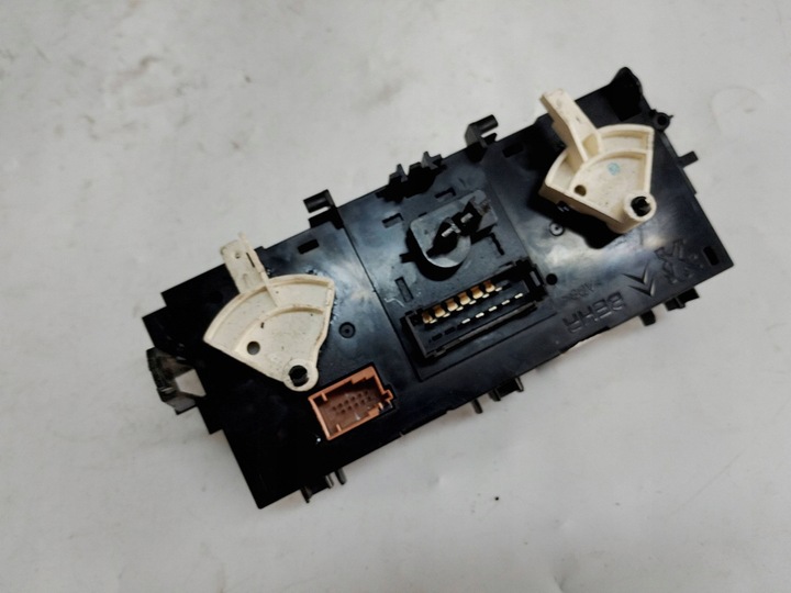 фото №6, Citroen c3 панель кондиционера z8510001 европа