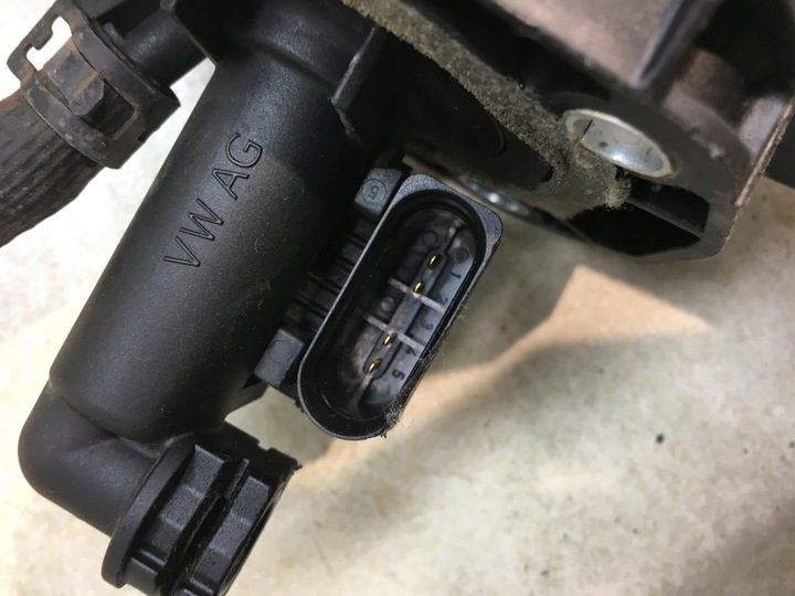 фото №7, Педаль сцепления golf v 1.4 fsi 1k1721059ba 1k0721796e