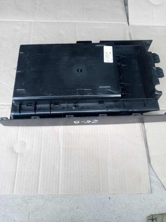 фото №9, Audi a4 b8 a5 шторка подлокотника сиденья зад 8k0885944