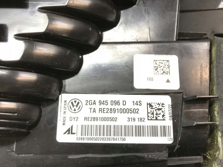 фото №14, Vw t-roc лампа led права зад 2ga945096d