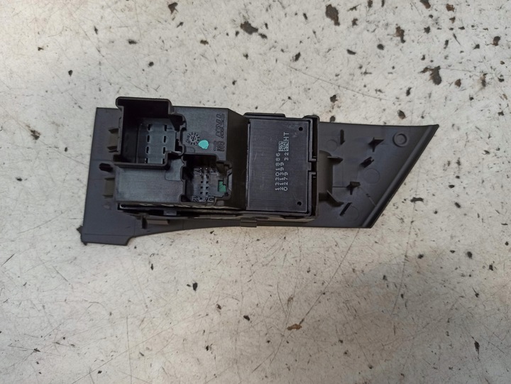 фото №8, Opel astra iv j панель стёкла правые перед 13301886