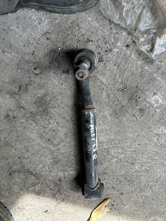 фото №1, Ford mustang vi 3.7 важіль праві перед fr3c-3a423-aa