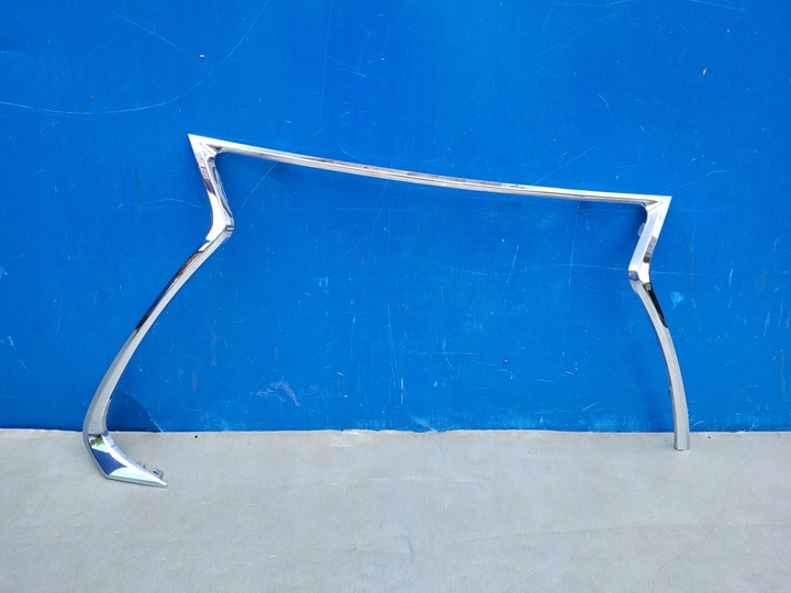 фото №1, Lexus is200t is300h is300 рестайлинг 2016-2020 16-20 рамка решётка бампера хром