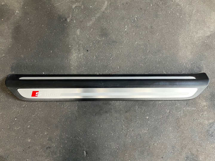 фото №1, Audi q3 8u планка накладка порога правая 8u0853372b