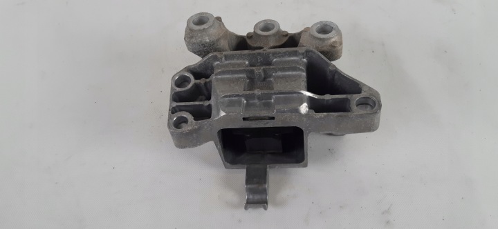 фото №5, Volvo xc40 1.5 t3 кронштейн подушка двигуна 31460512