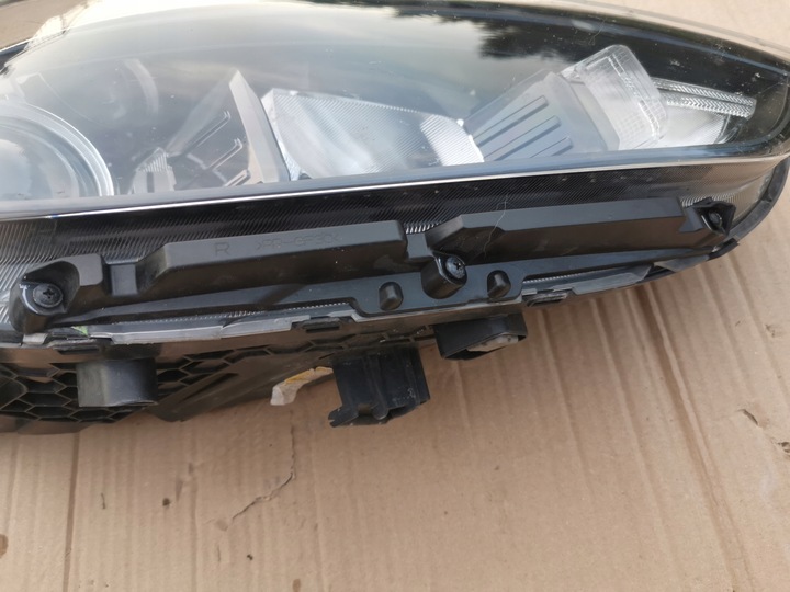 фото №6, Фара лампа правые перед hyundai i30 iii 2018 92102-g4xxx 92102g4060