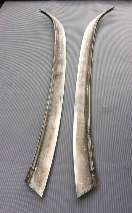 фото №6, Mercedes-benz w115 1971 планка крышная зад l i p