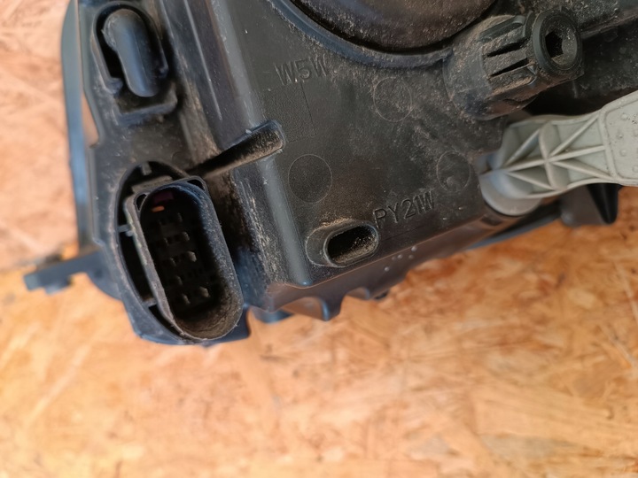 фото №15, Лампа правый перед eu 1t1941006g volkswagen touran i рестайлинг 1t1