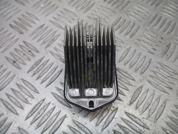 фото №1, Резистор резистор вентилятор mazda 6 gg pm010010b