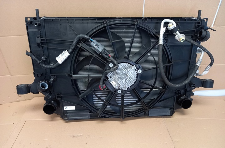 фото №8, Комплект радіатор volvo xc40 1.5 t4 t5 plug in гібрид 2018-32222108 31439767