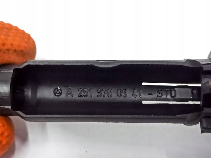 фото №16, Mercedes-benz r w251 2012 подголовники