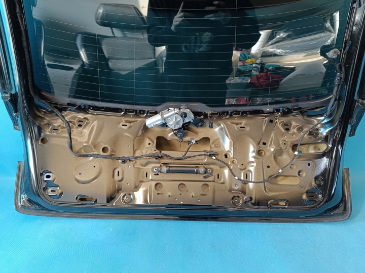 фото №12, Audi q8 e-tron 55 quattro 2019 r кришка багажника ly9t 4ke845501a 4ke827025b